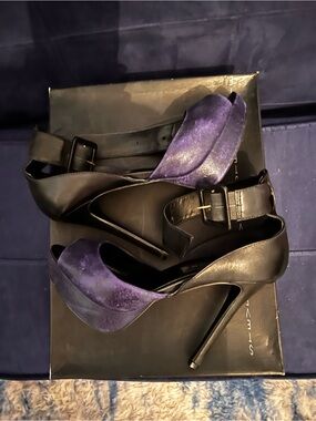 Steven Nahla blue and black heels